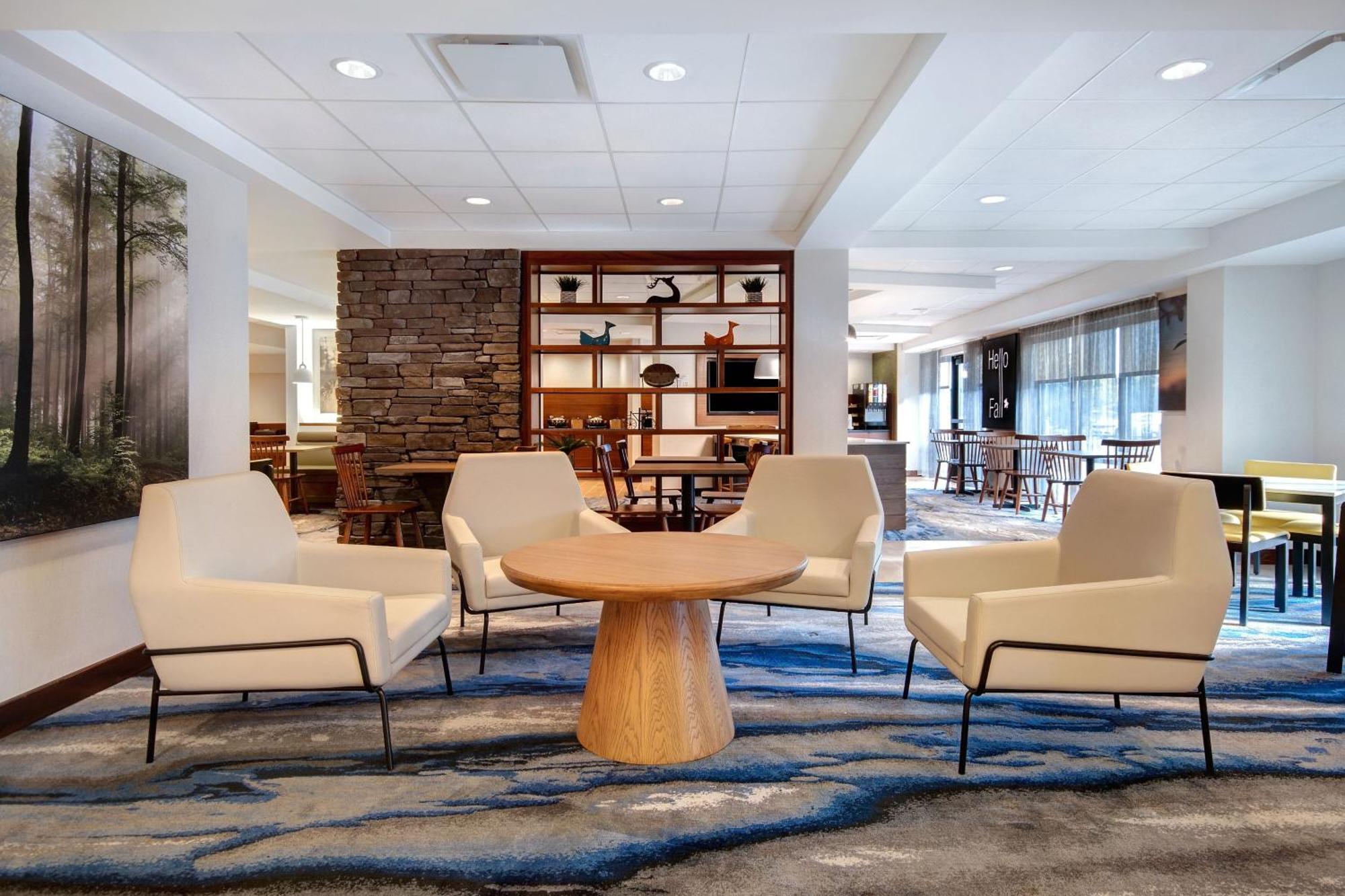 Fairfield Inn And Suites By Marriott Rochester West/Greece Экстерьер фото