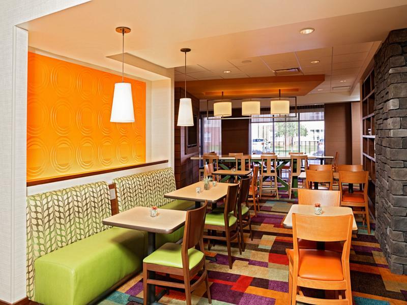 Fairfield Inn And Suites By Marriott Rochester West/Greece Экстерьер фото
